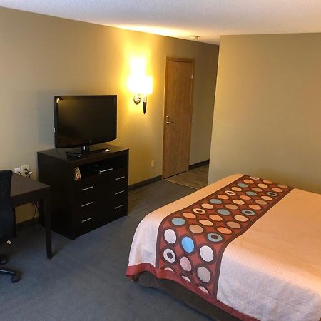 Super 8 By Wyndham Lagrande Otel La Grande Dış mekan fotoğraf