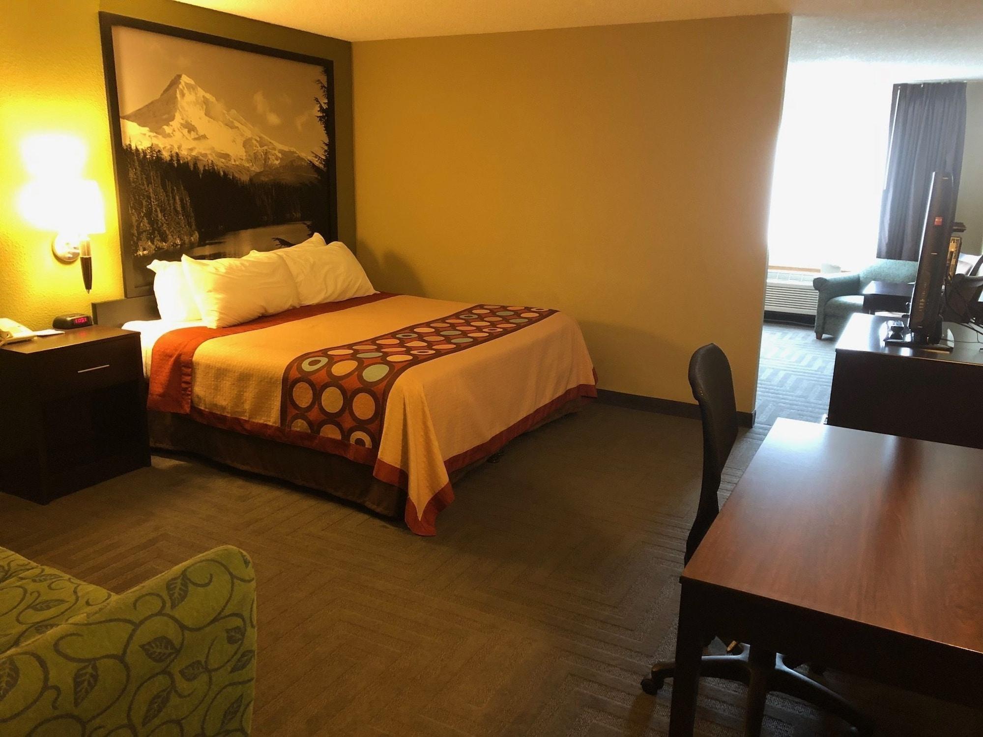 Super 8 By Wyndham Lagrande Otel La Grande Dış mekan fotoğraf