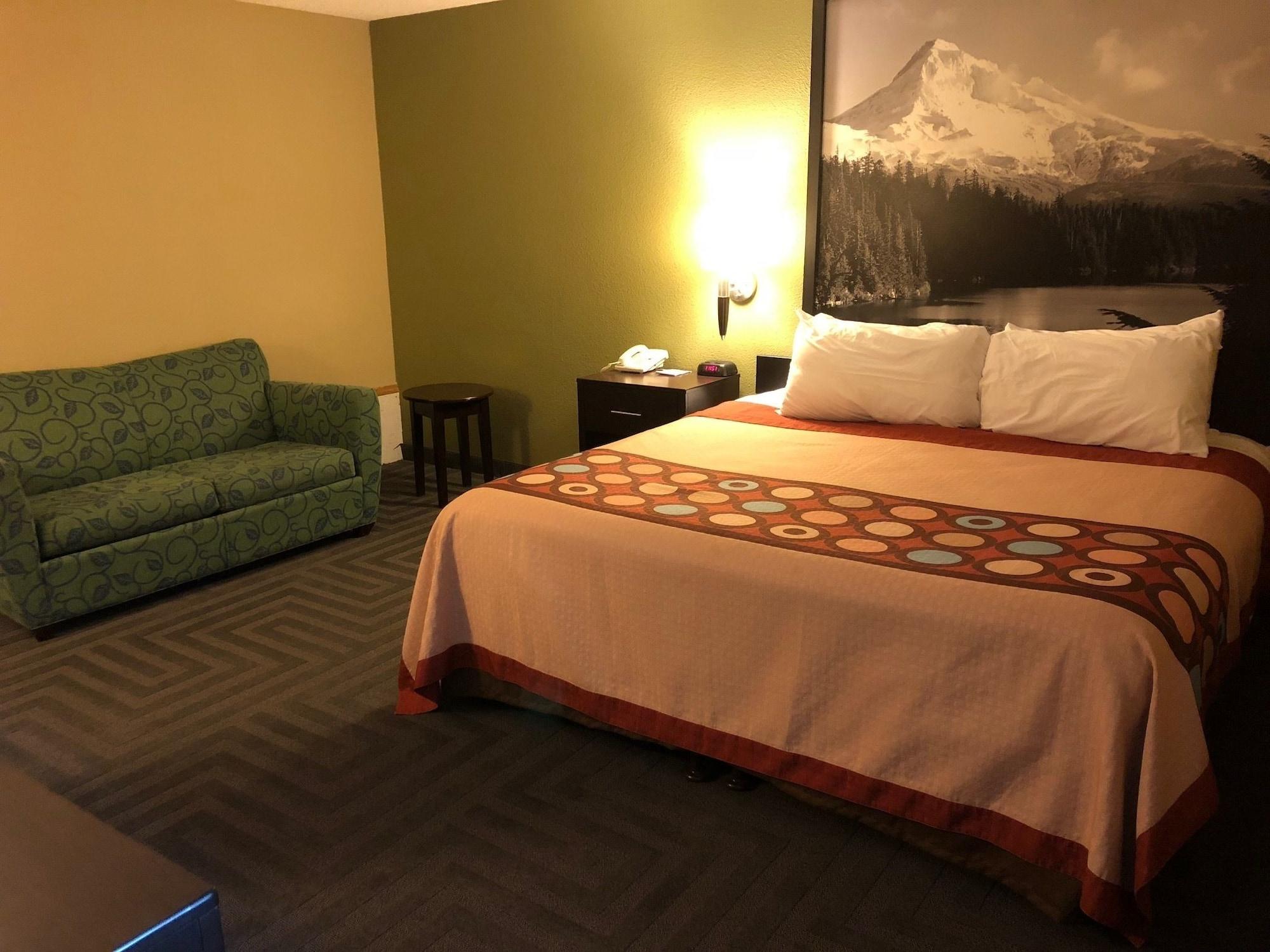 Super 8 By Wyndham Lagrande Otel La Grande Dış mekan fotoğraf