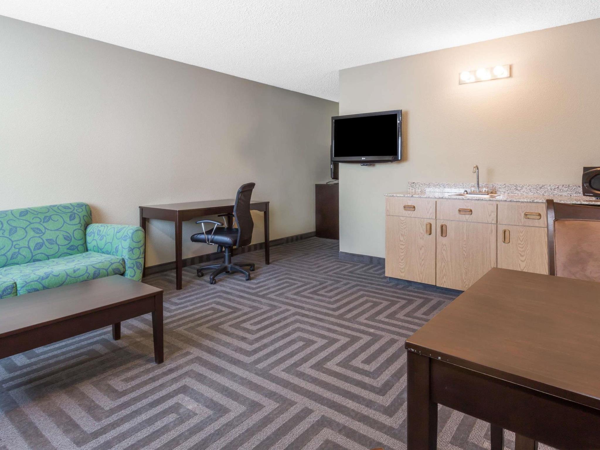 Super 8 By Wyndham Lagrande Otel La Grande Dış mekan fotoğraf